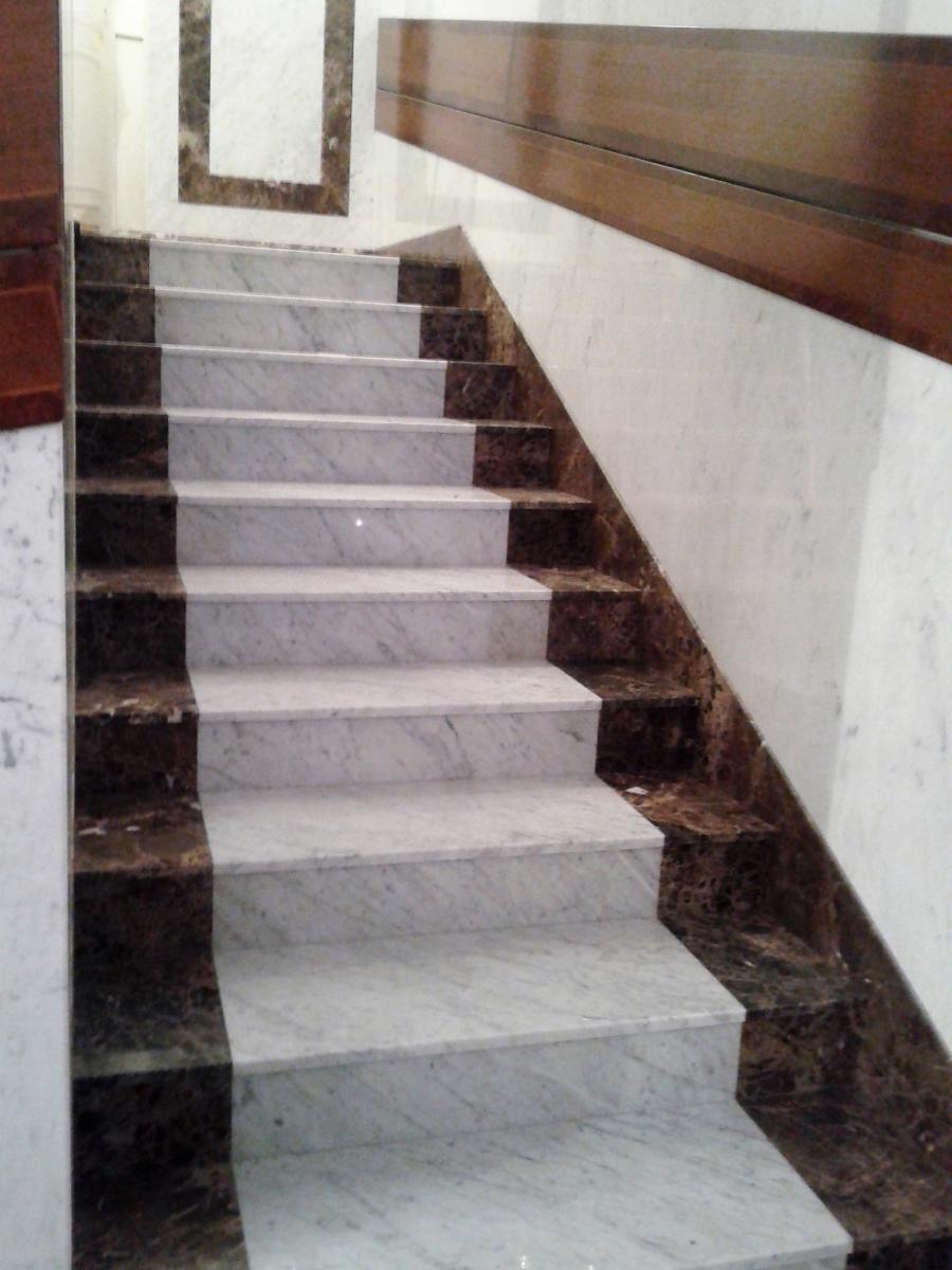 Мраморная лестница