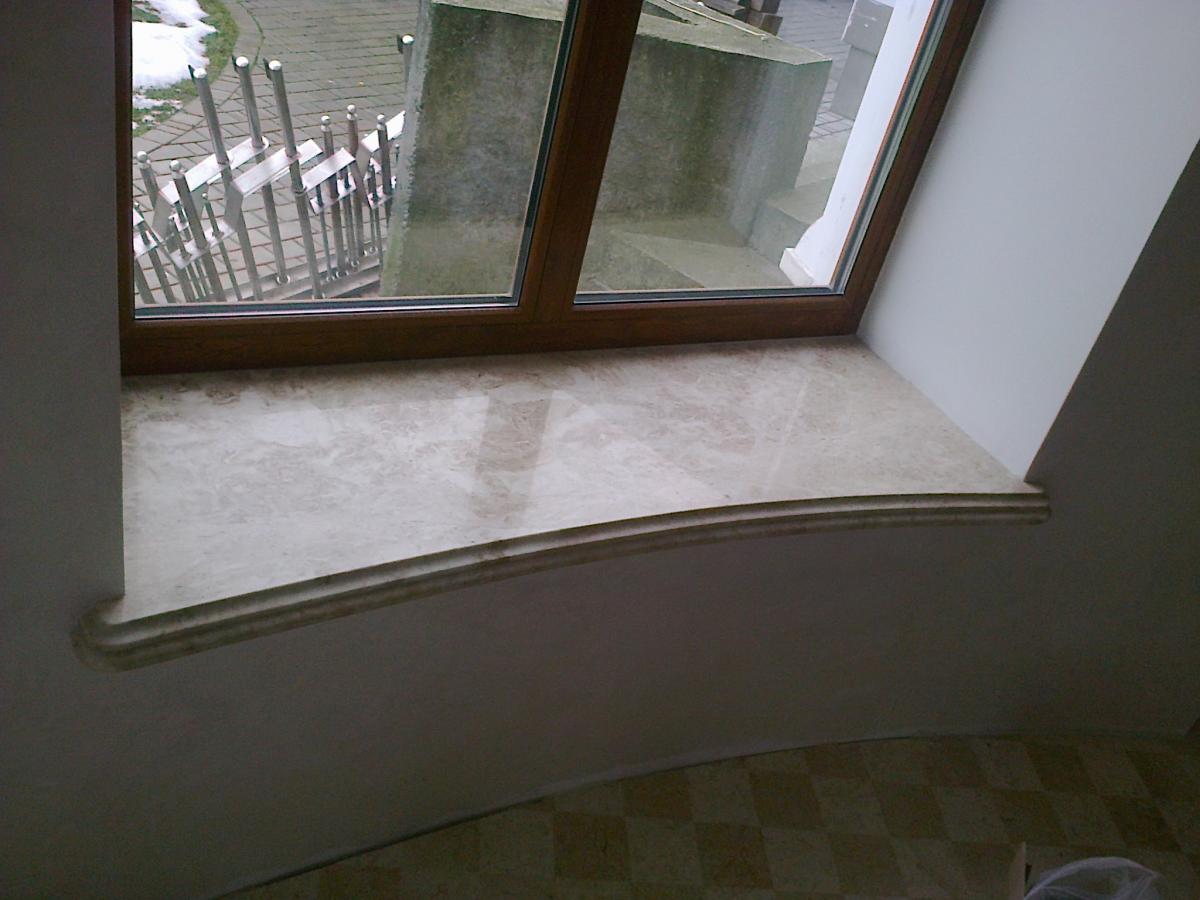 Мраморный подоконник