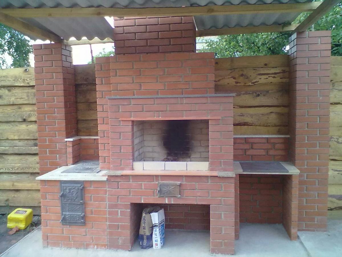 Кладка барбекю из кирпича