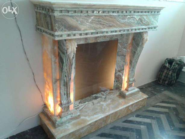 Камин из оникса с подсветкой