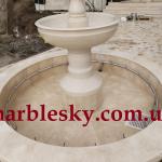 Фонтан з мармуру