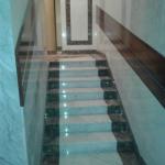 Мраморная лестница, ступени из мрамора и гранита