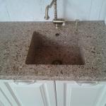 Столешница и мойка из кварцита