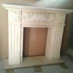 Камин из мрамора бежевый